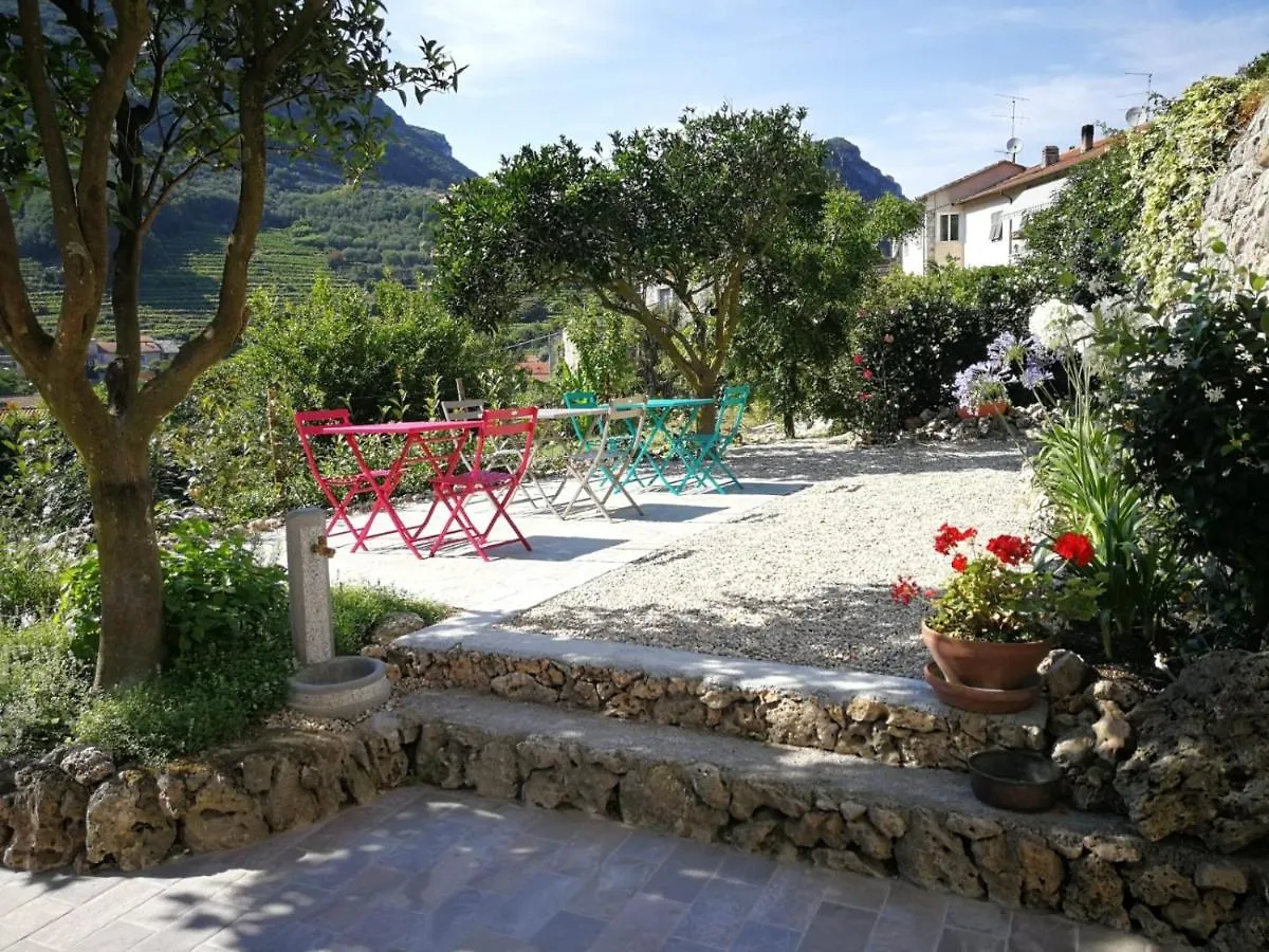 Castelli In Aria Bed and Breakfast Finale Ligure Bed & Breakfast